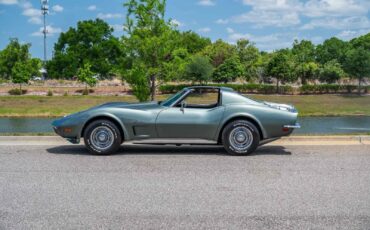 Chevrolet-Corvette-1973-2-Door-18