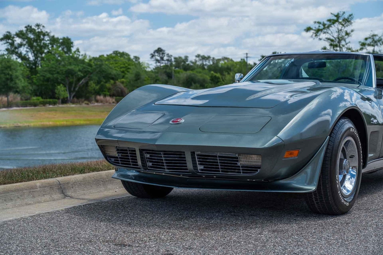 Chevrolet-Corvette-1973-2-Door-28