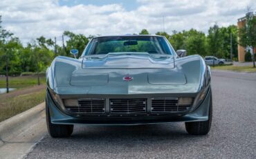 Chevrolet-Corvette-1973-2-Door-30
