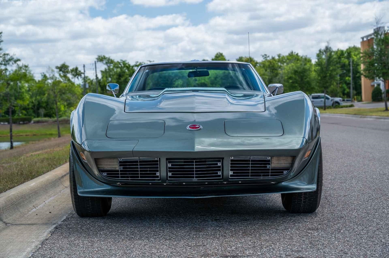Chevrolet-Corvette-1973-2-Door-30