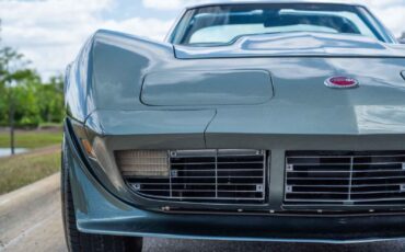 Chevrolet-Corvette-1973-2-Door-31