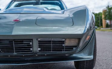 Chevrolet-Corvette-1973-2-Door-32