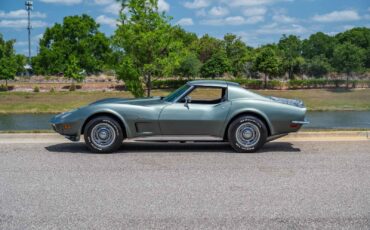 Chevrolet-Corvette-1973-2-Door-34
