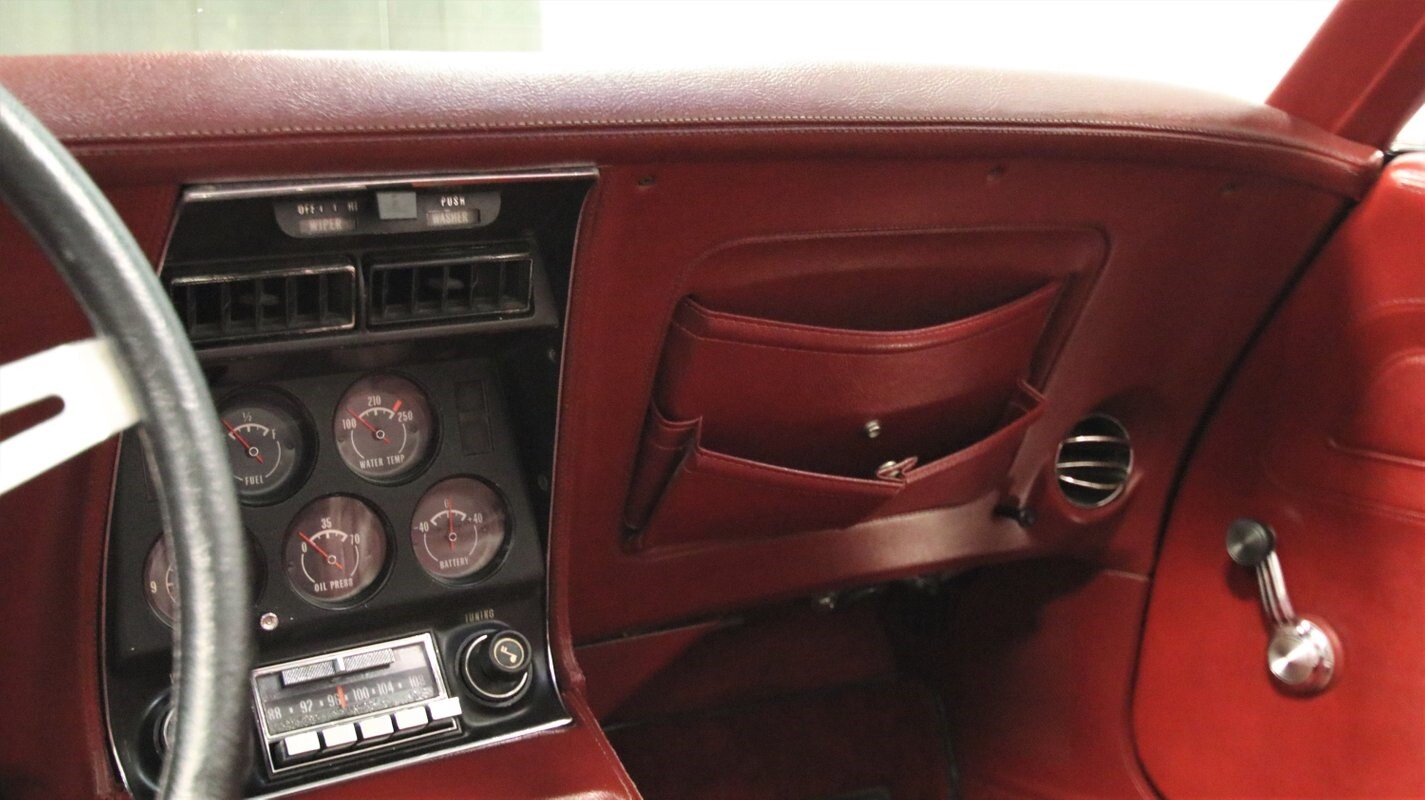 Chevrolet-Corvette-1973-Convertible-35