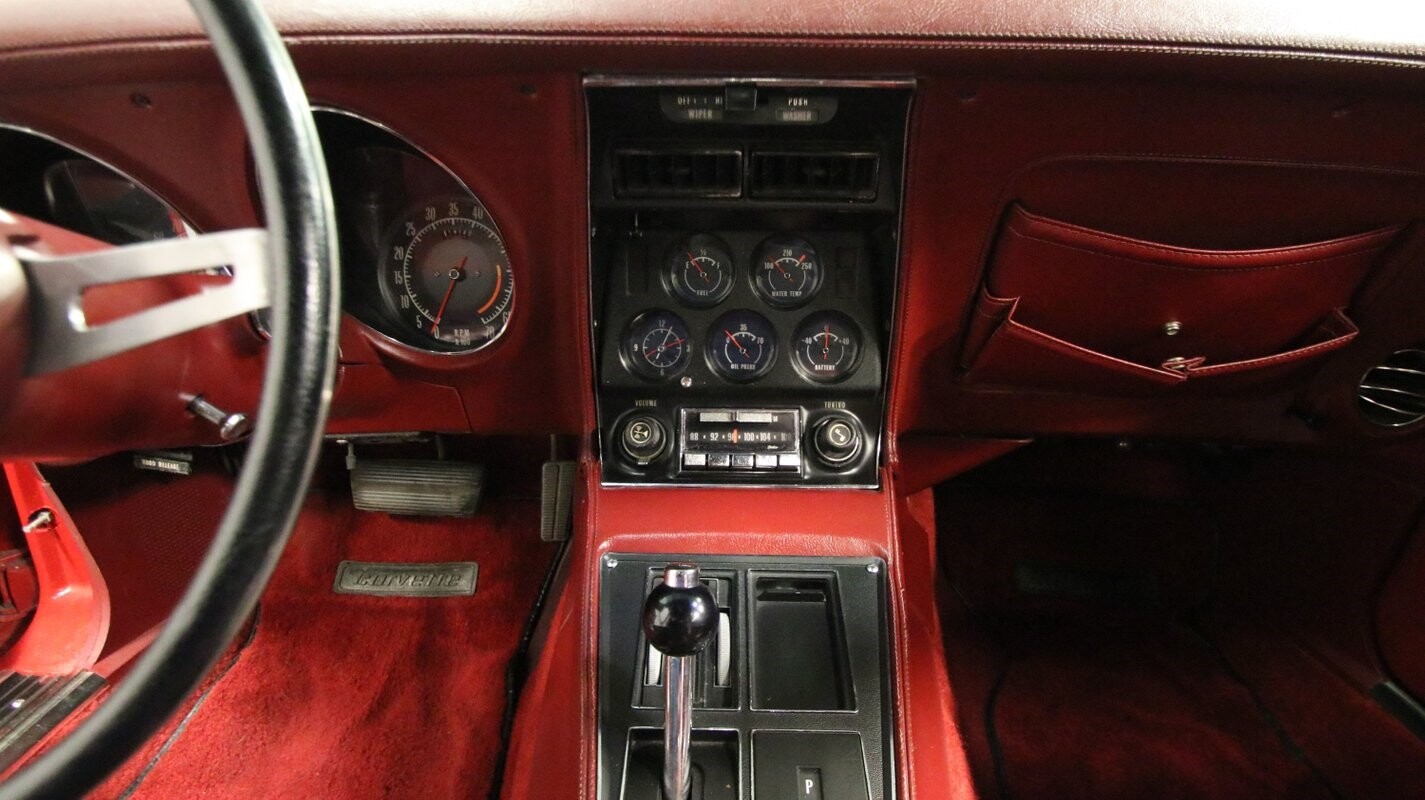 Chevrolet-Corvette-1973-Convertible-38