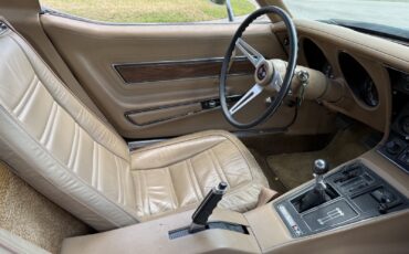 Chevrolet-Corvette-1973-Coupe-12