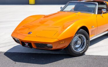 Chevrolet-Corvette-1973-Coupe-2