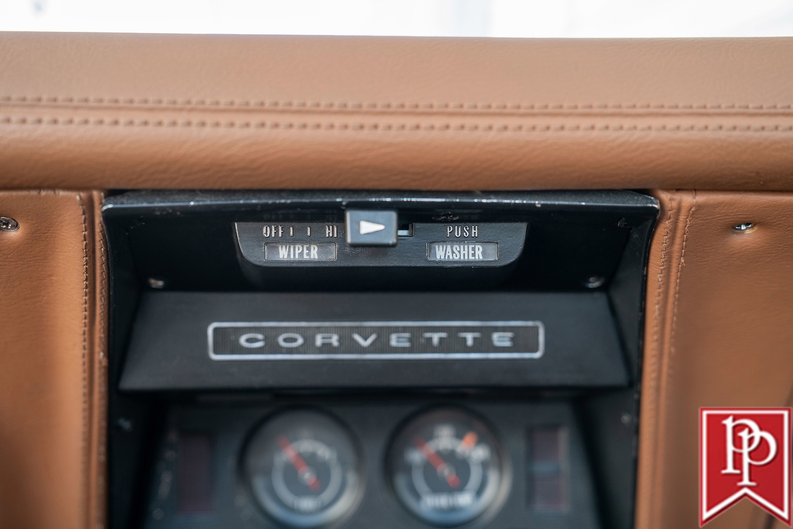 Chevrolet-Corvette-1973-Coupe-23