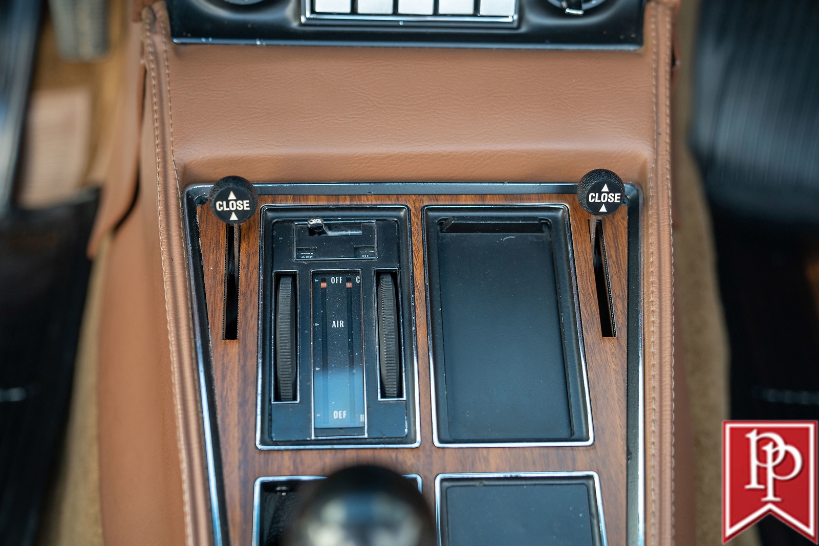 Chevrolet-Corvette-1973-Coupe-26