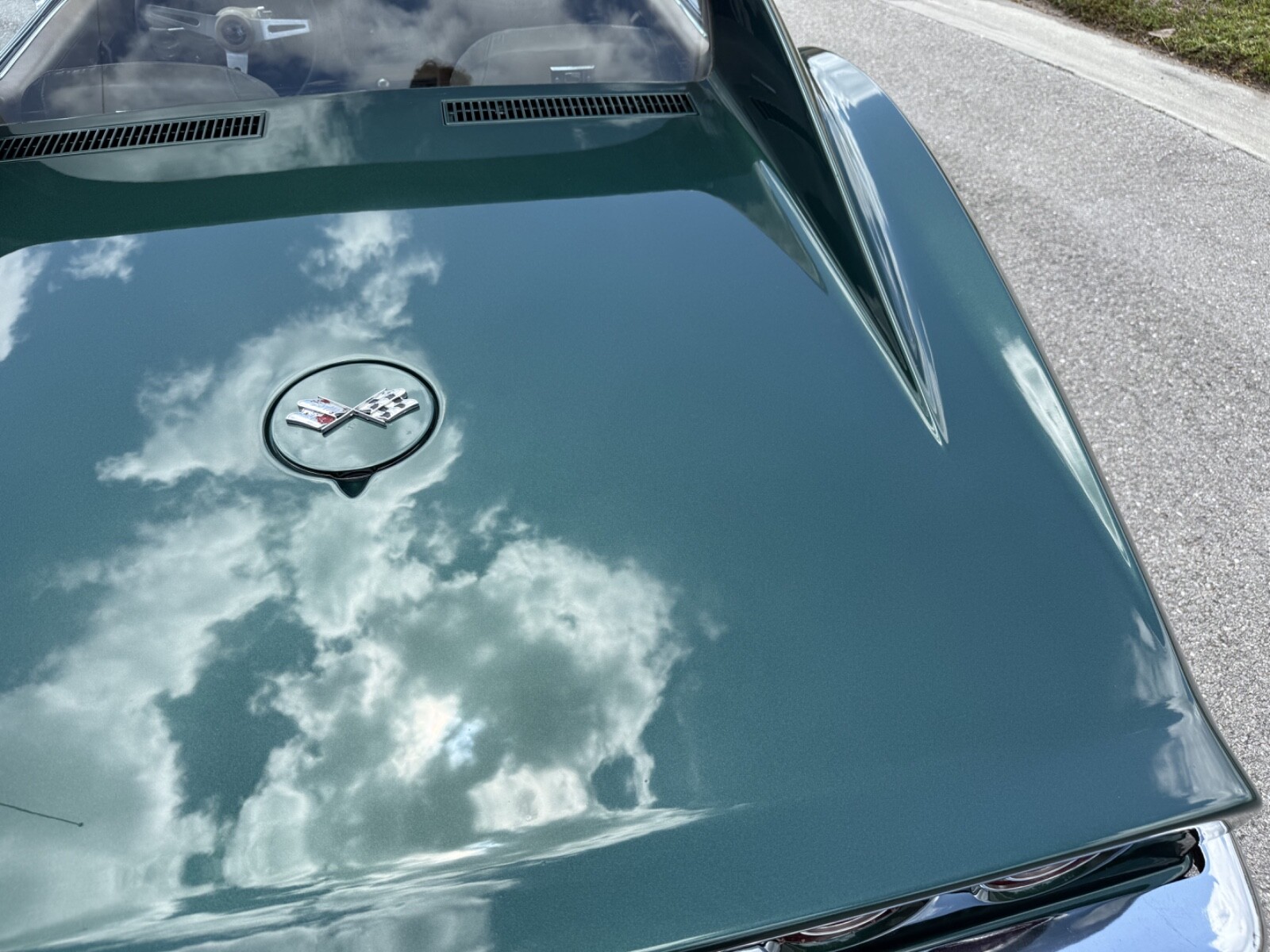 Chevrolet-Corvette-1973-Coupe-3