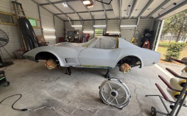 Chevrolet-Corvette-1973-Coupe-32