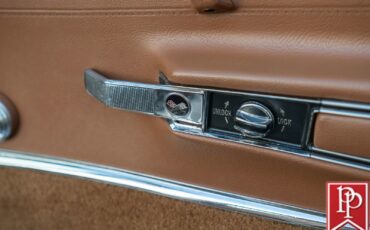 Chevrolet-Corvette-1973-Coupe-36