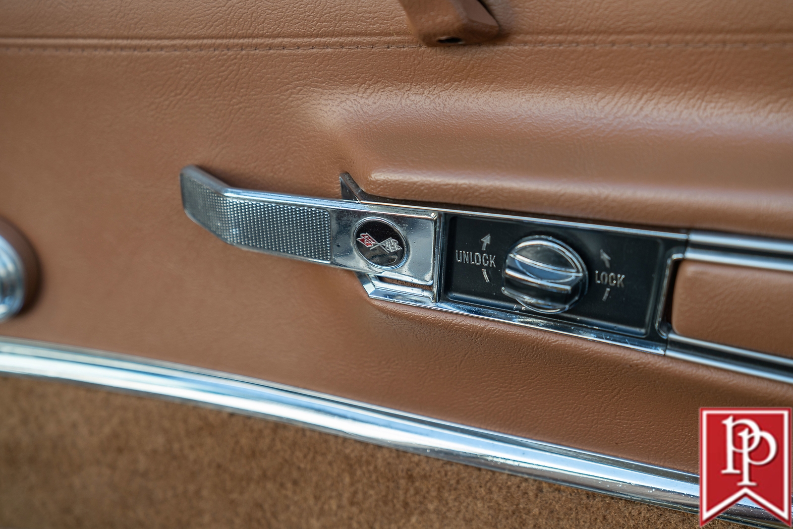Chevrolet-Corvette-1973-Coupe-36