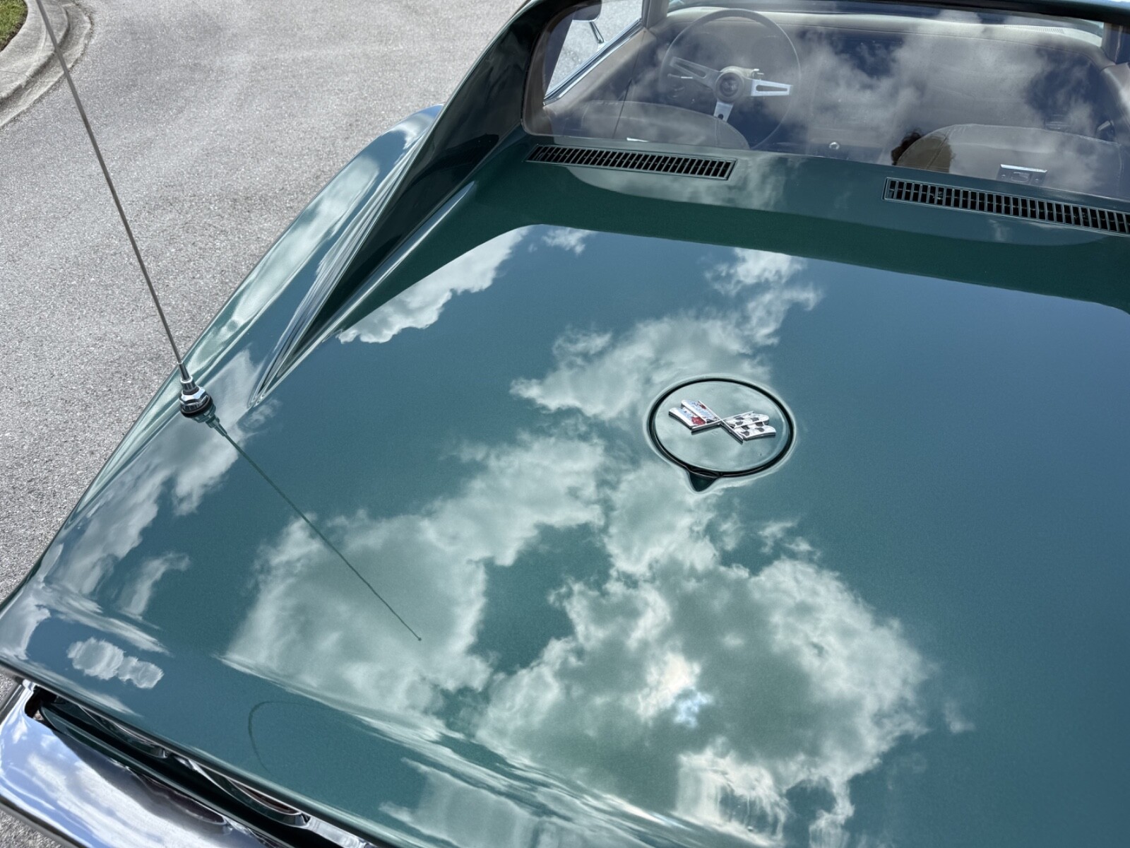 Chevrolet-Corvette-1973-Coupe-4