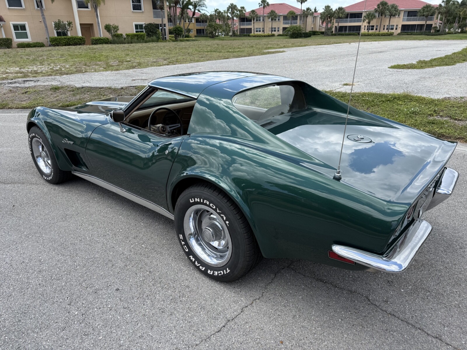 Chevrolet-Corvette-1973-Coupe-5