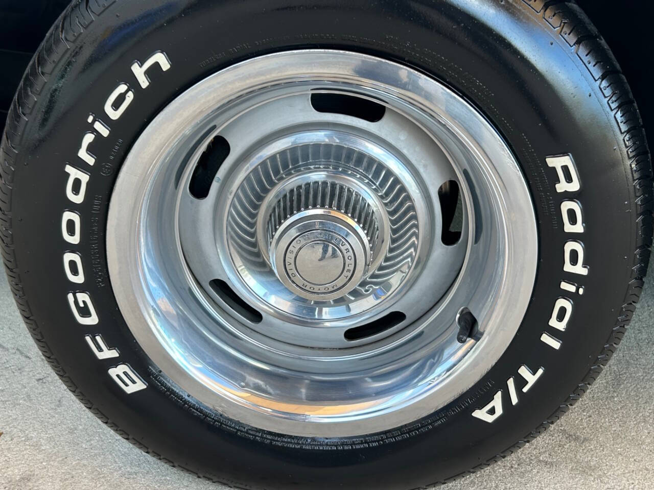 Chevrolet-Corvette-1973-Hatchback-12