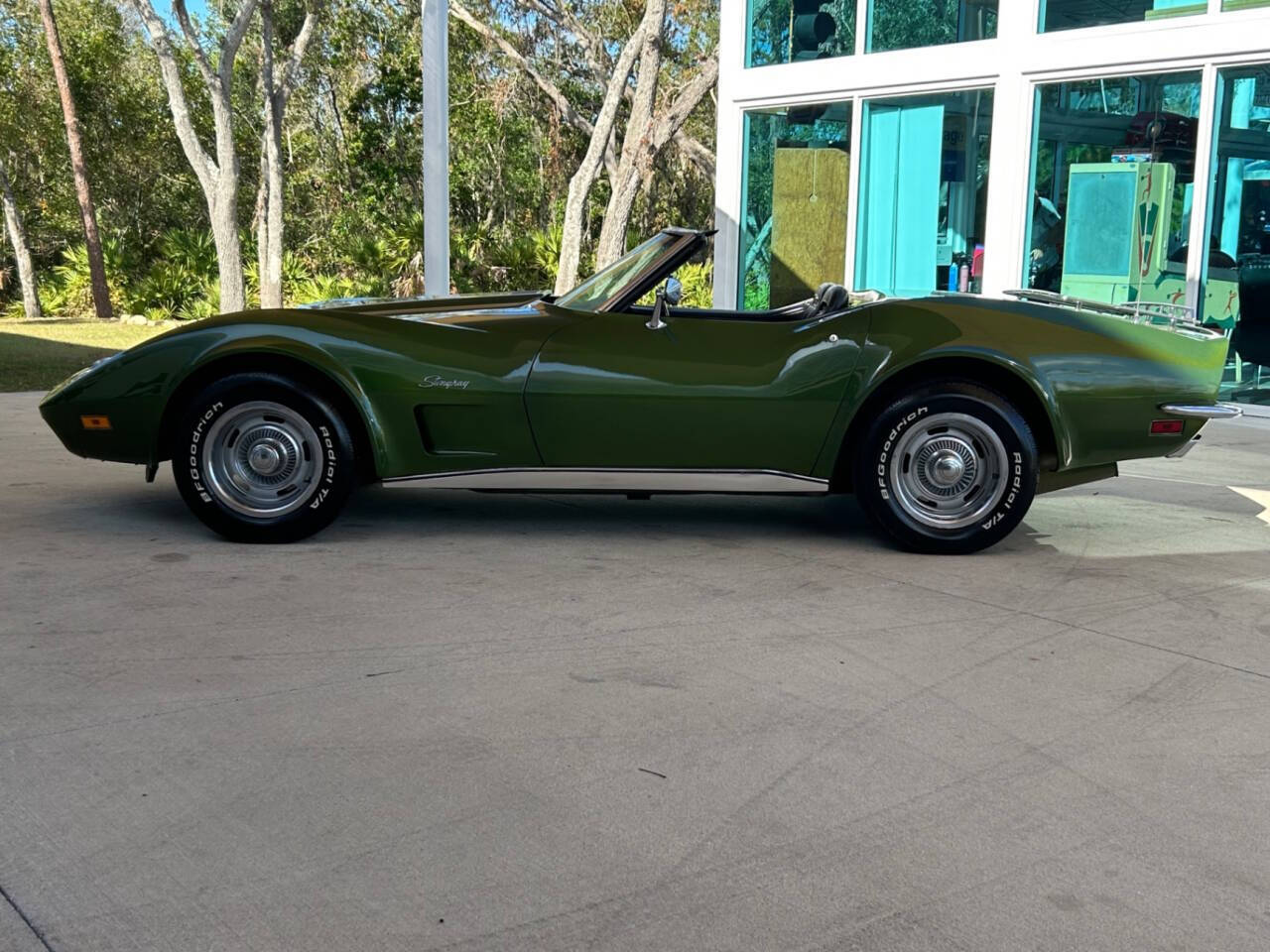 Chevrolet-Corvette-1973-Hatchback-7