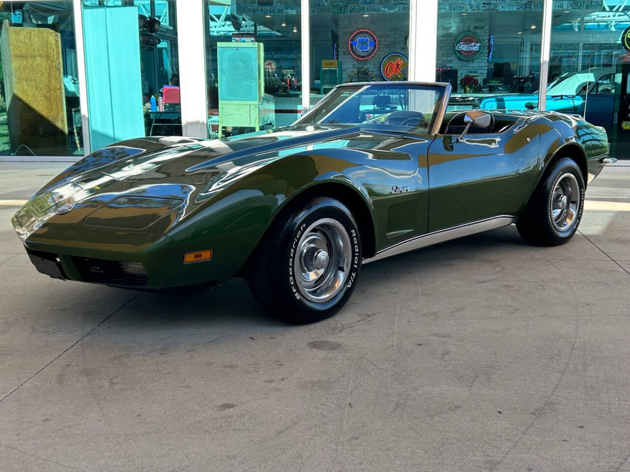Chevrolet-Corvette-1973-Hatchback-8