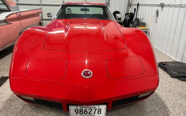 Chevrolet-Corvette-1973-T-Top-1