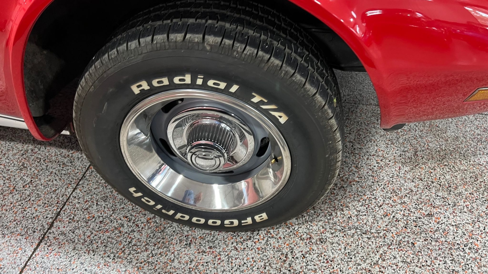 Chevrolet-Corvette-1973-T-Top-18