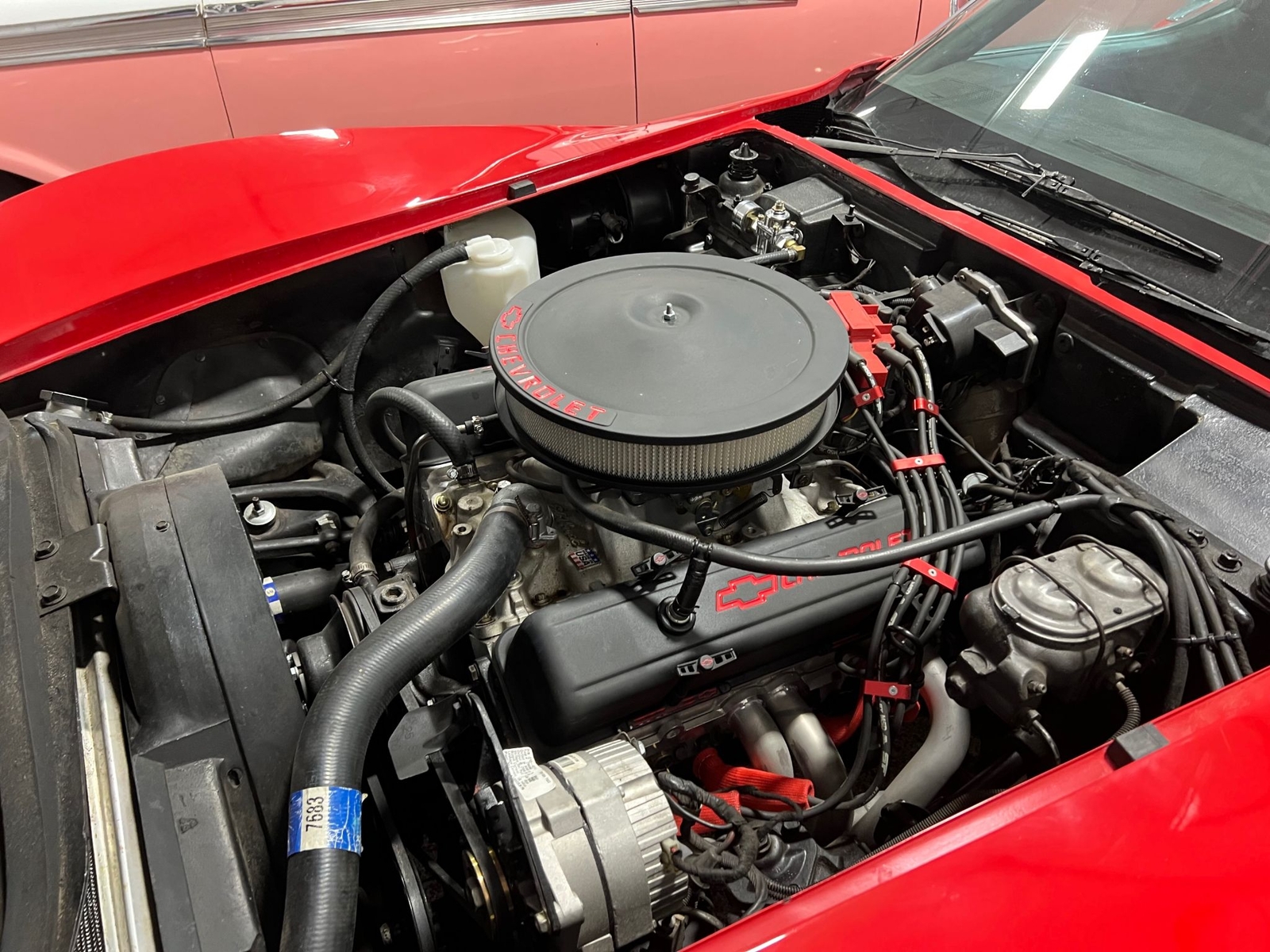 Chevrolet-Corvette-1973-T-Top-5
