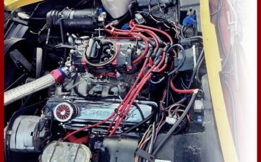 Chevrolet-Corvette-1973-yellow-2