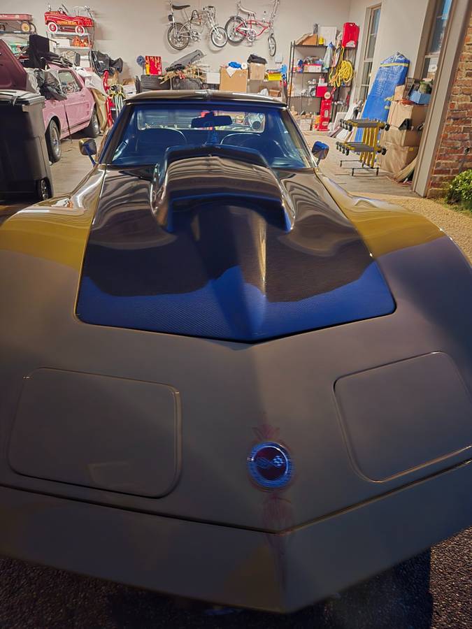 Chevrolet-Corvette-1973-yellow-2