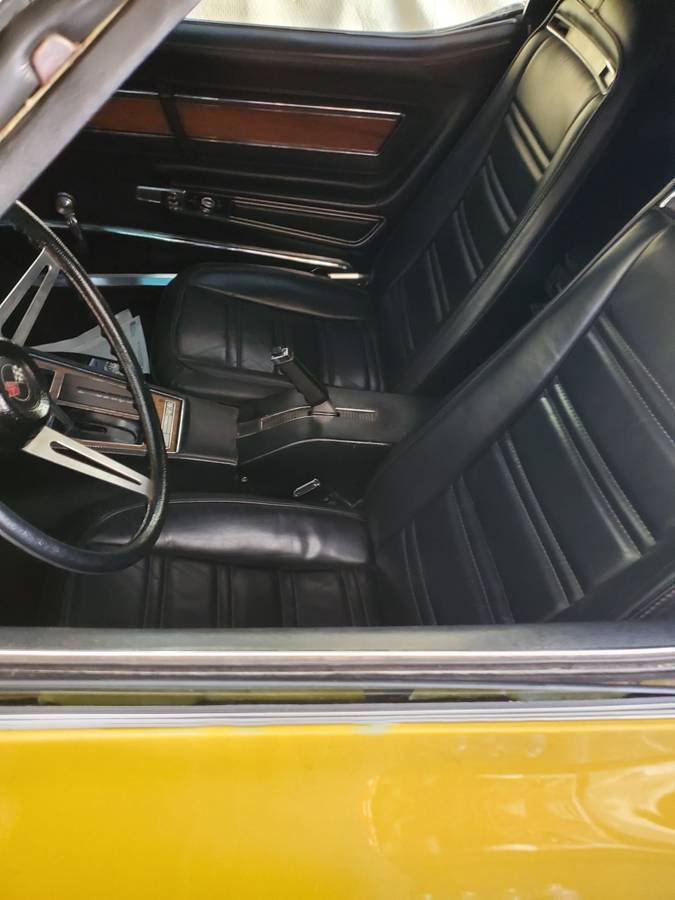 Chevrolet-Corvette-1973-yellow-6
