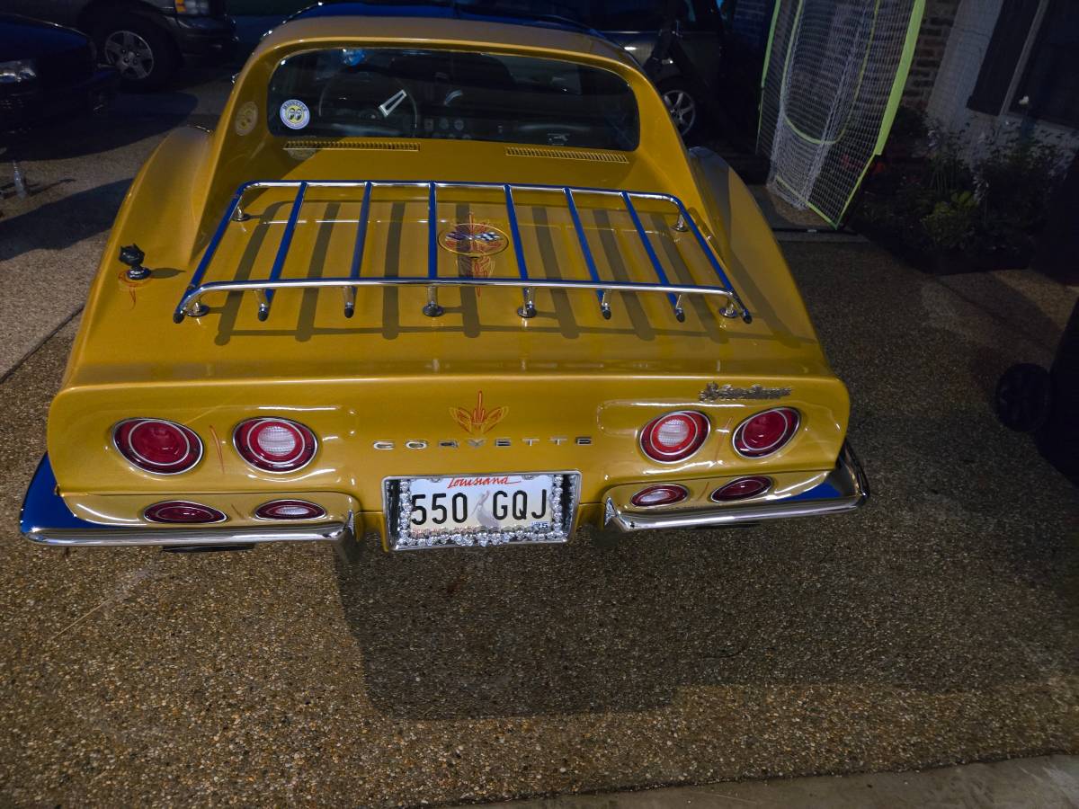 Chevrolet-Corvette-1973-yellow
