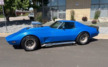 Chevrolet-Corvette-1974-1