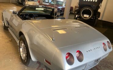 Chevrolet-Corvette-1974-1