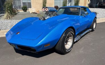 Chevrolet-Corvette-1974-10
