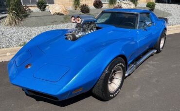 Chevrolet-Corvette-1974-11