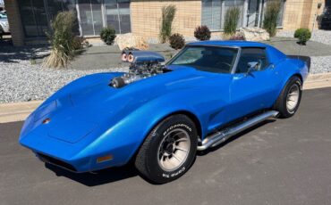 Chevrolet-Corvette-1974-13