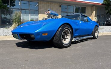 Chevrolet-Corvette-1974-14
