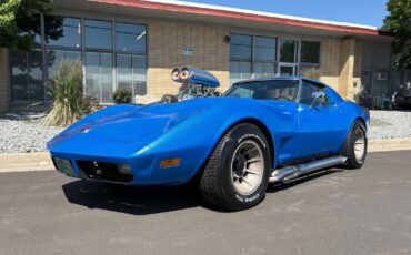Chevrolet-Corvette-1974-15