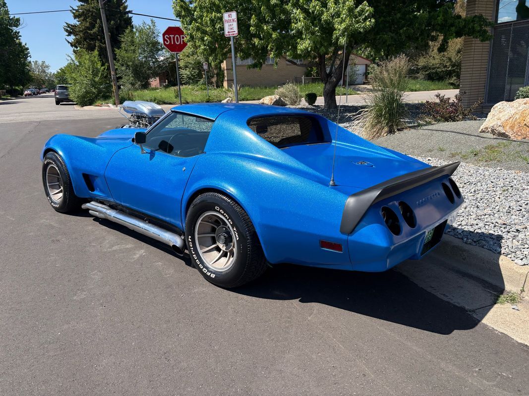 Chevrolet-Corvette-1974-17