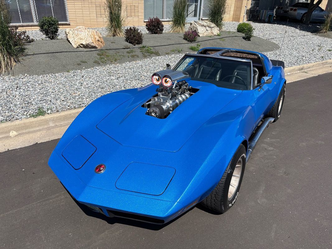 Chevrolet Corvette 1974 --