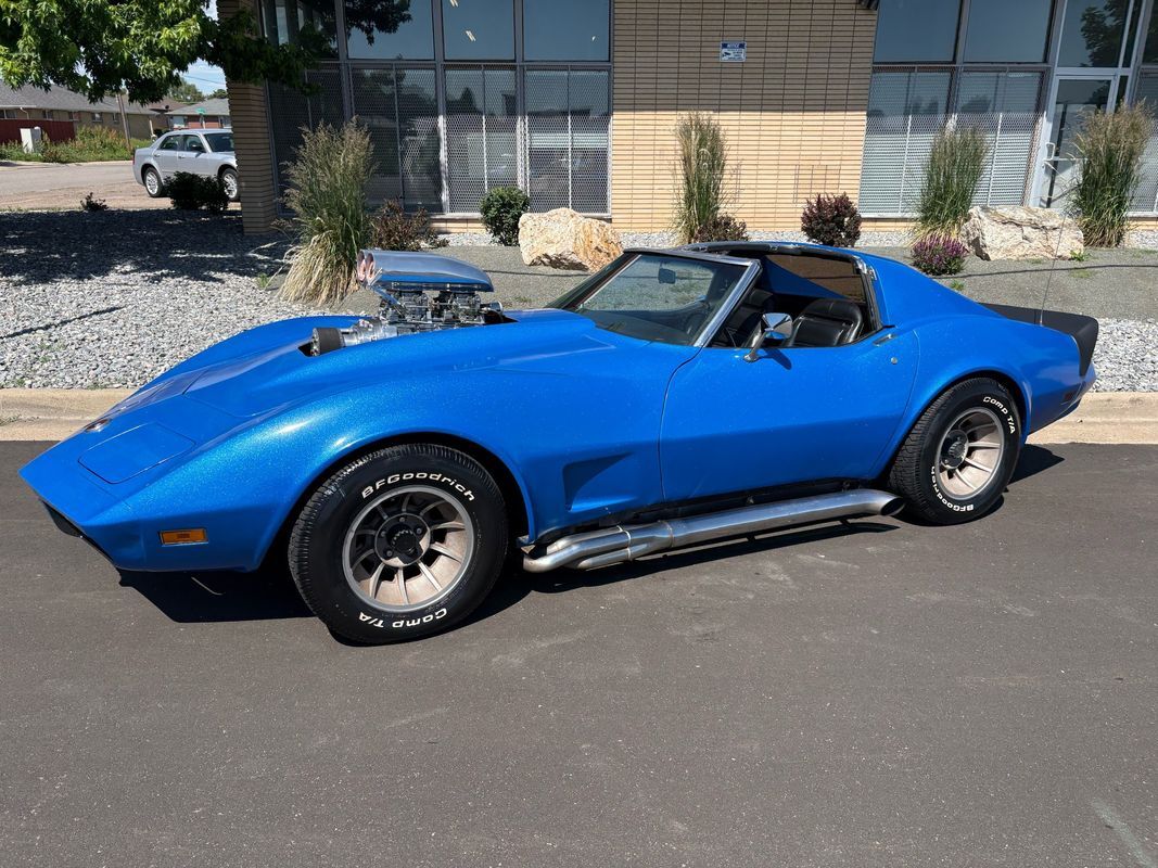 Chevrolet-Corvette-1974-36