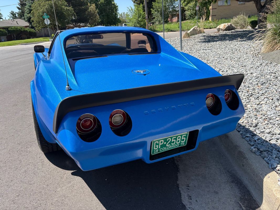 Chevrolet-Corvette-1974-39