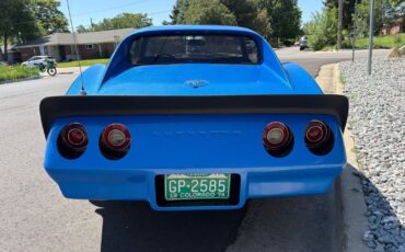 Chevrolet-Corvette-1974-5