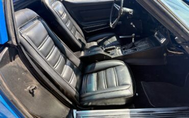 Chevrolet-Corvette-1974-9