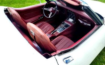 Chevrolet-Corvette-1974-Convertible-3