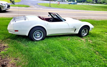 Chevrolet-Corvette-1974-Convertible