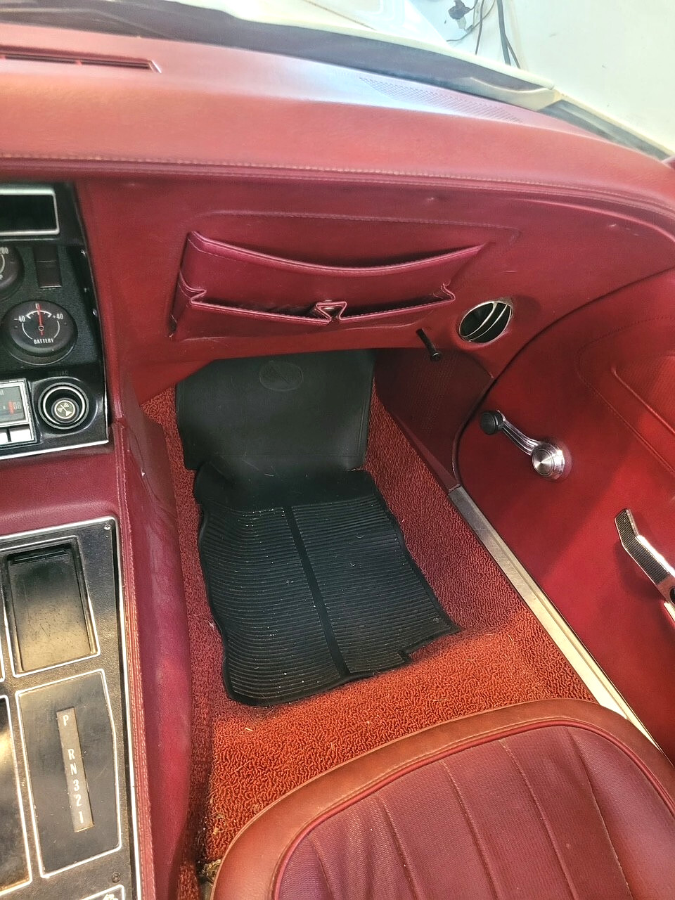 Chevrolet-Corvette-1974-Convertible-6