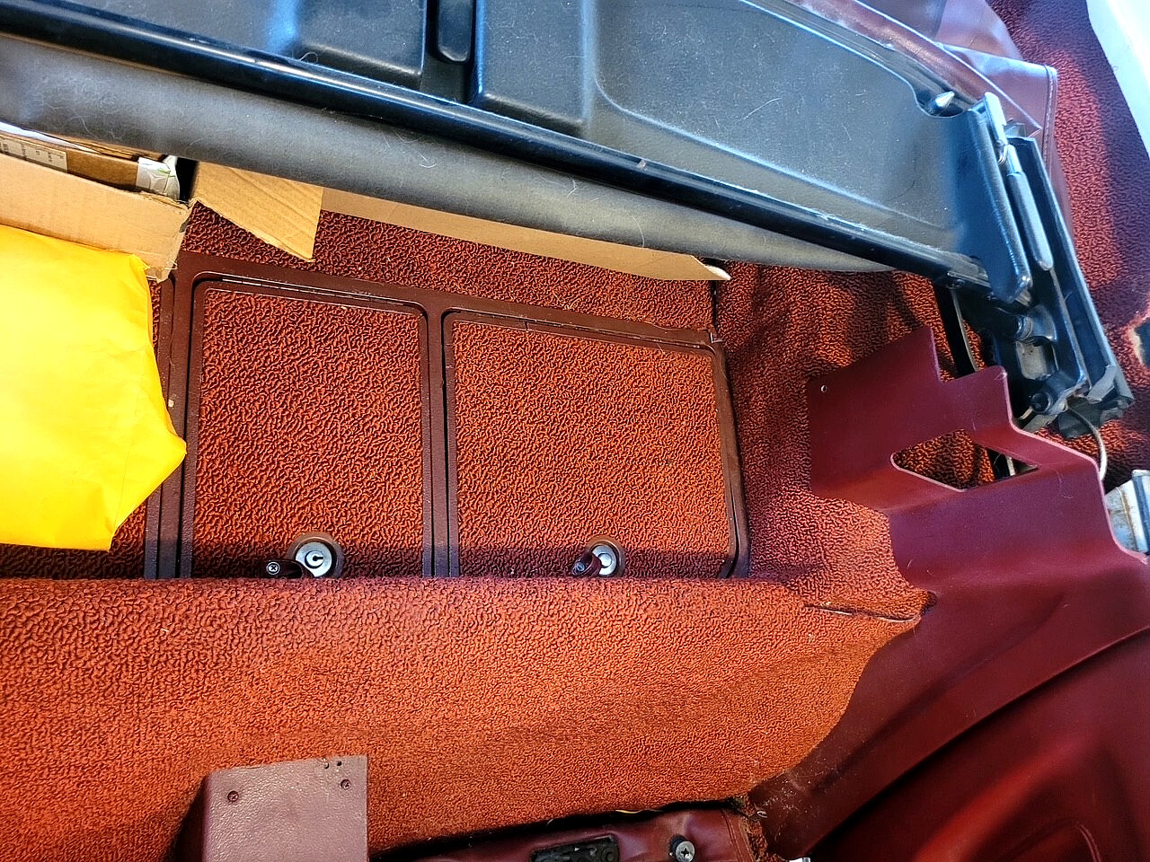 Chevrolet-Corvette-1974-Convertible-8