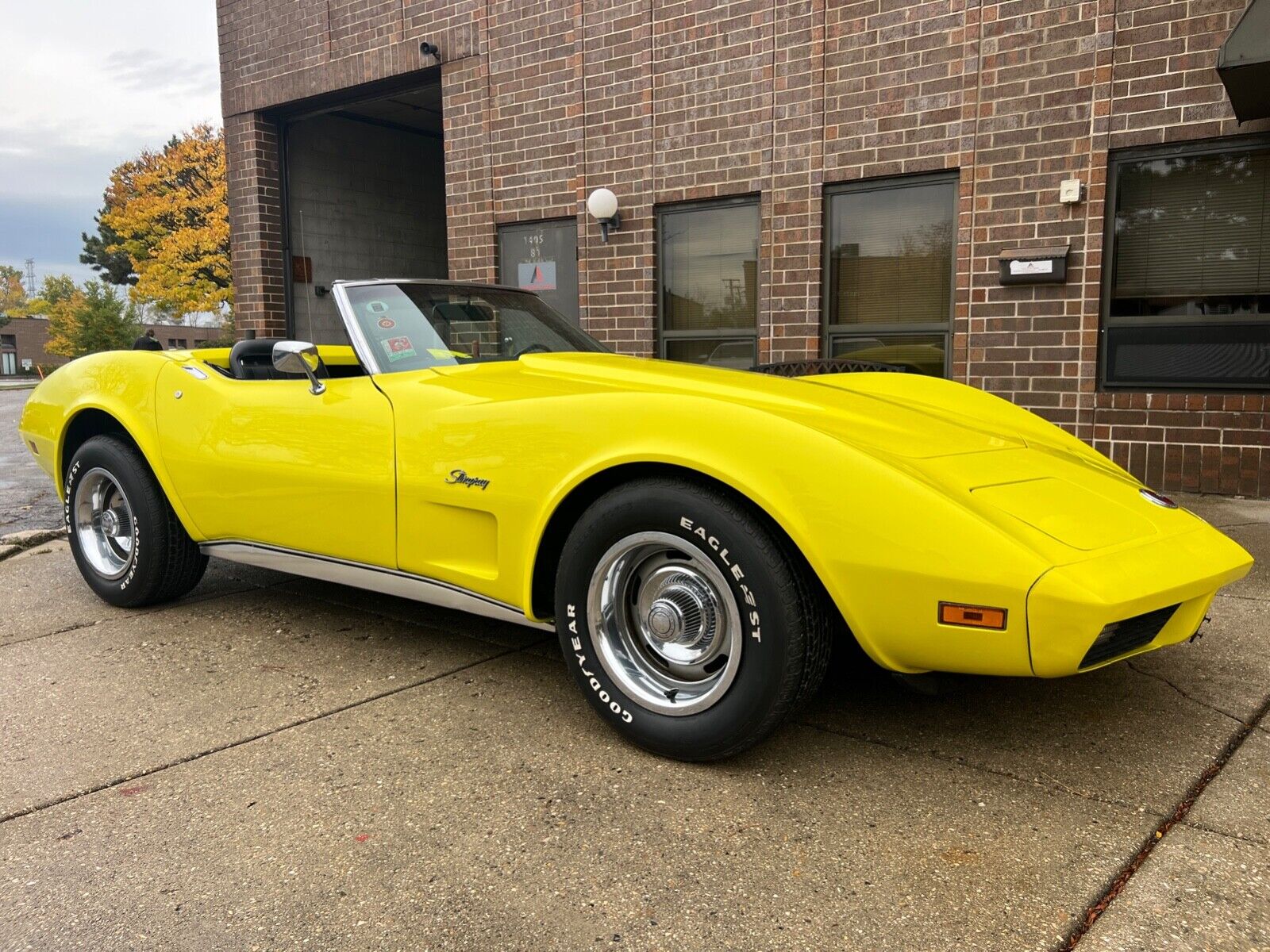 Chevrolet-Corvette-1974-Convertible-8