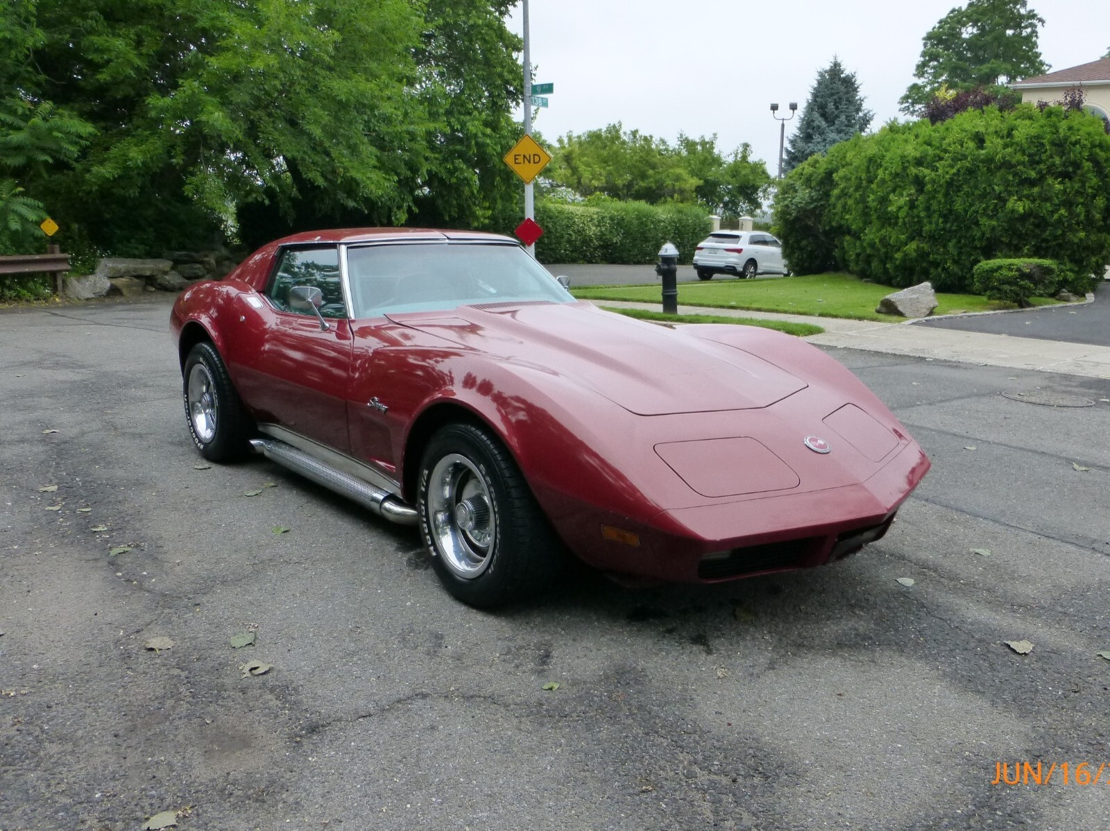 Chevrolet-Corvette-1974-Coupe
