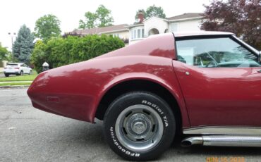 Chevrolet-Corvette-1974-Coupe-12