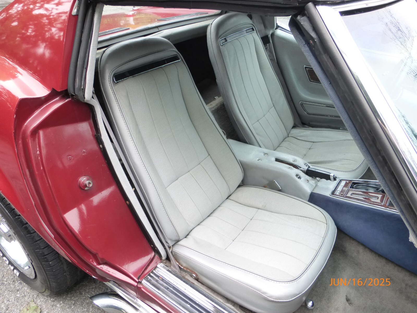 Chevrolet-Corvette-1974-Coupe-17